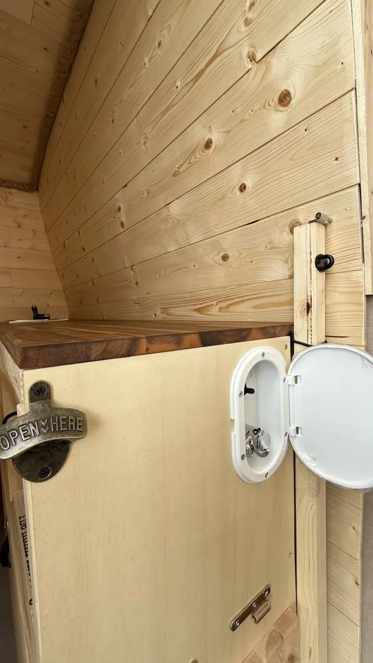 4A83D874-1332-4E00-8C62-D76A4A07EFB6_1_201_a